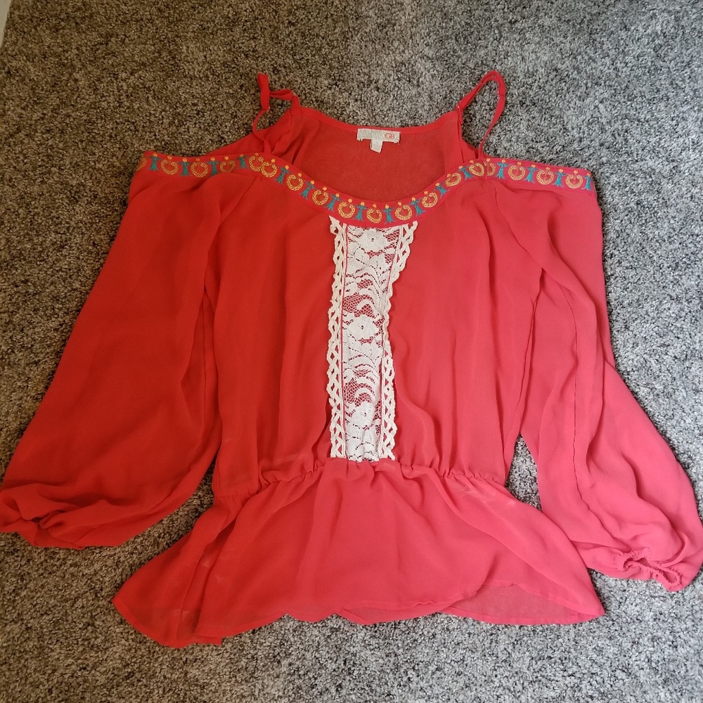 Cold shoulder top